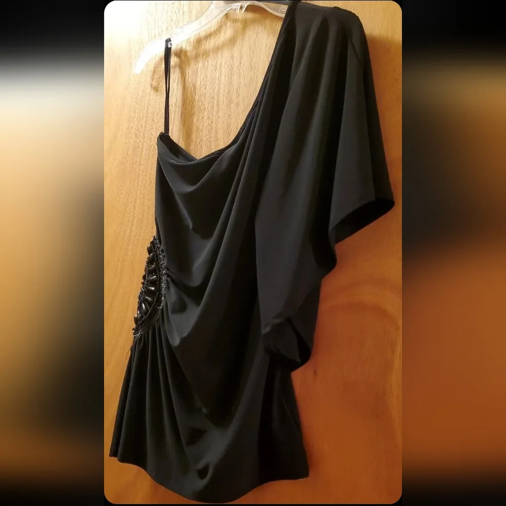 Body Central Lipstick One Shoulder Stretch Top Pullover - Picture 4 of 5